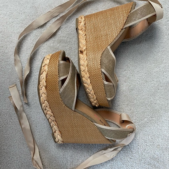 Lovely, platform espadrille wedges. Wrap ankle strap. Back height 5” front 1.75” - Picture 5 of 9